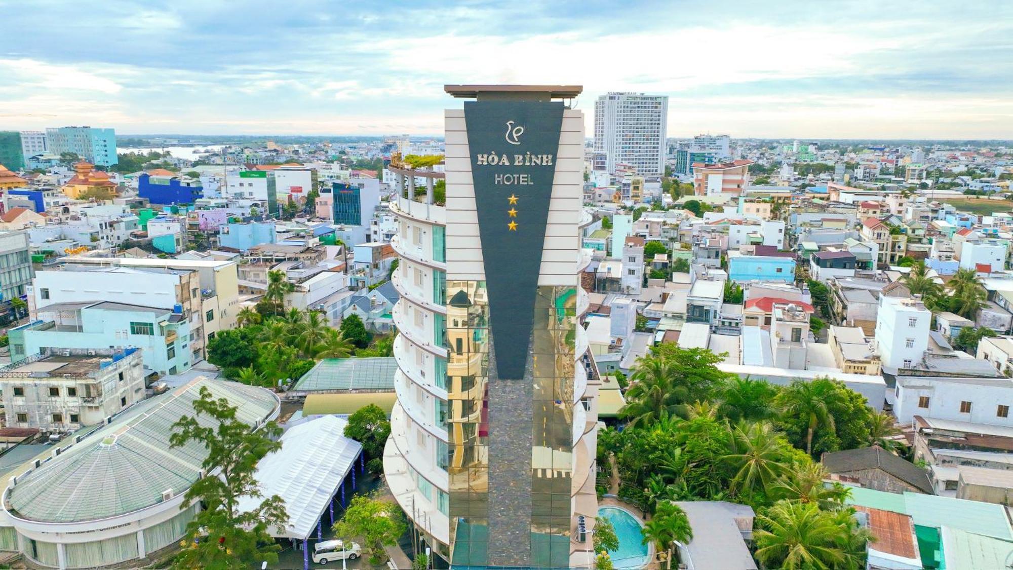 Hoa Binh 1 Hotel Лонгсюен Экстерьер фото