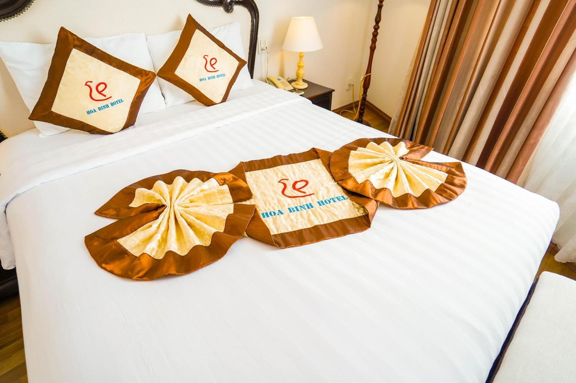 Hoa Binh 1 Hotel Лонгсюен Экстерьер фото