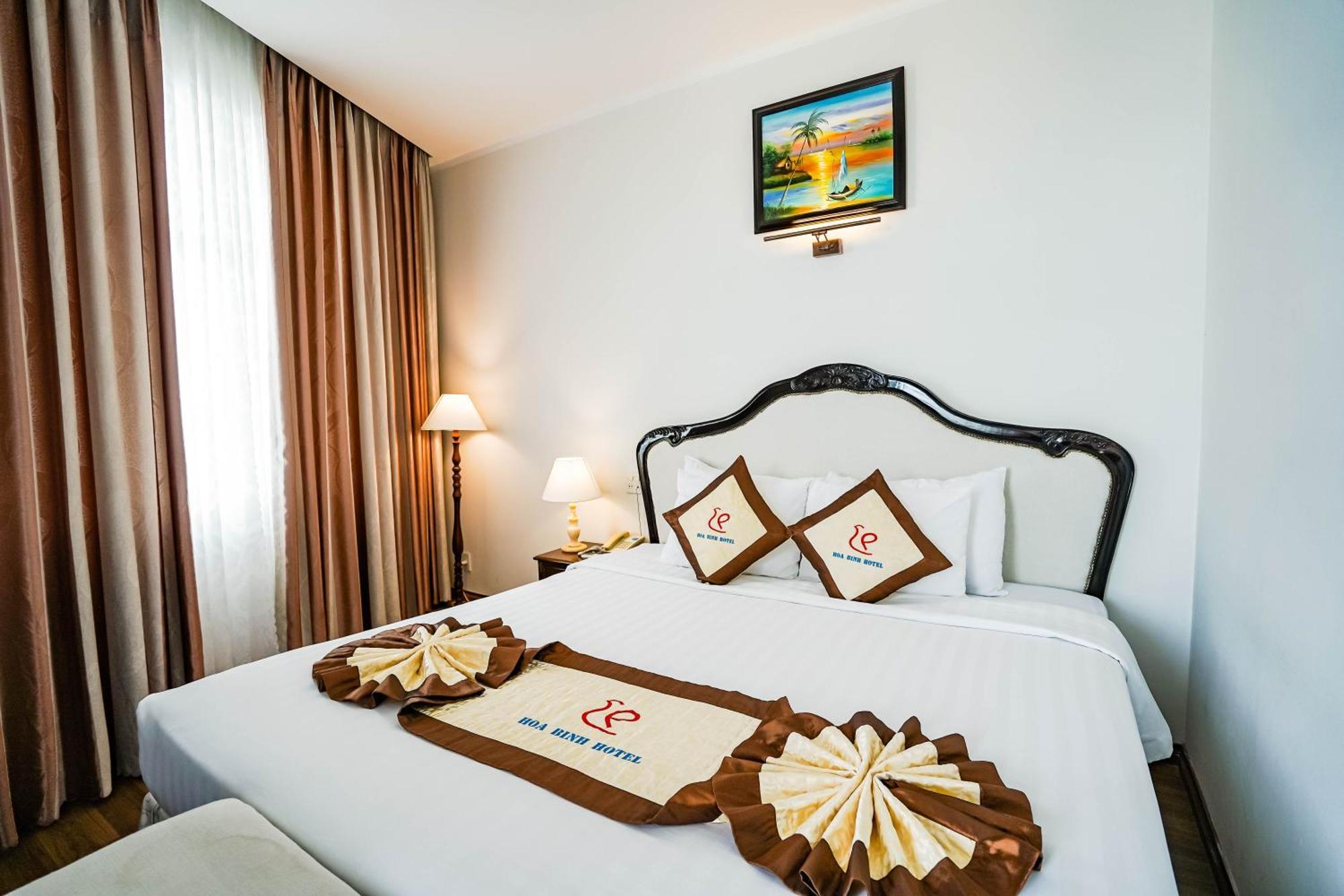 Hoa Binh 1 Hotel Лонгсюен Экстерьер фото