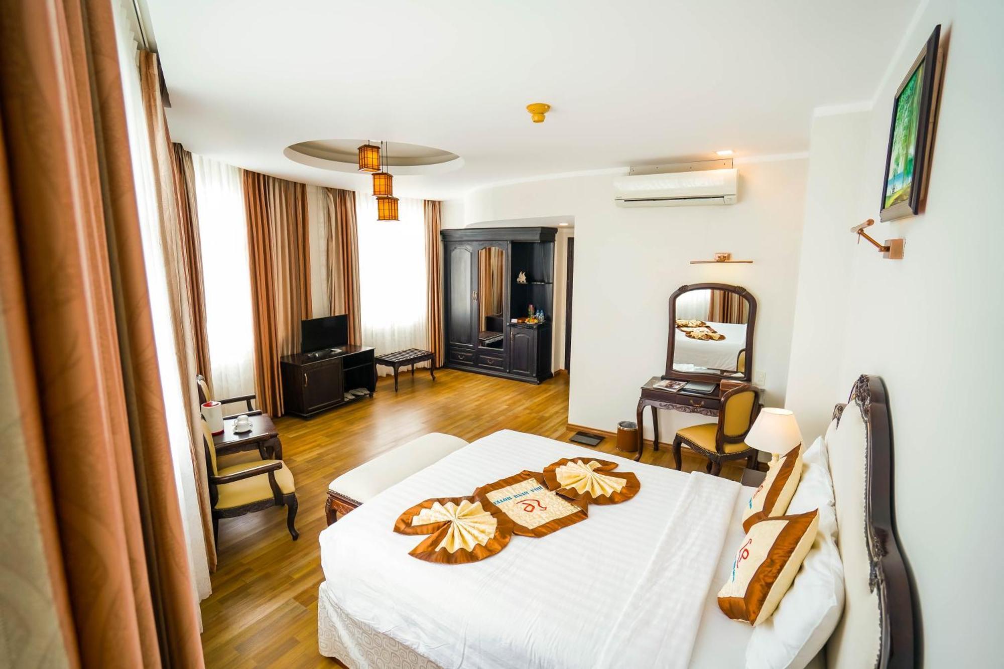 Hoa Binh 1 Hotel Лонгсюен Экстерьер фото