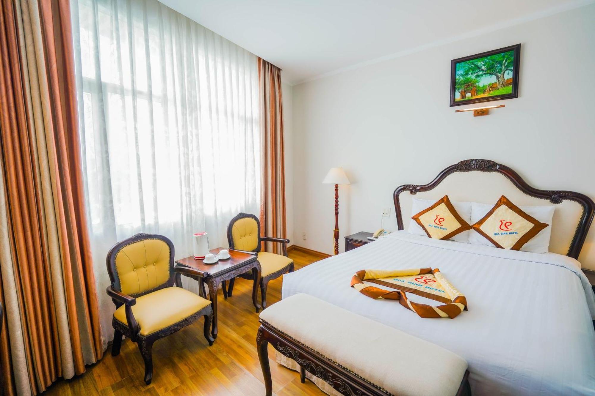 Hoa Binh 1 Hotel Лонгсюен Экстерьер фото